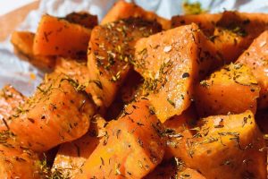 Sladki krompir air fryer